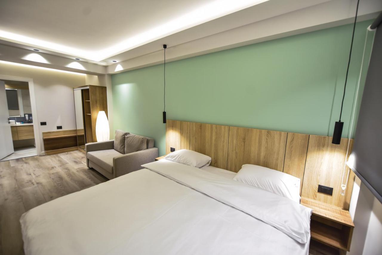 Baron Boutique Hotel 耶烈万 外观 照片